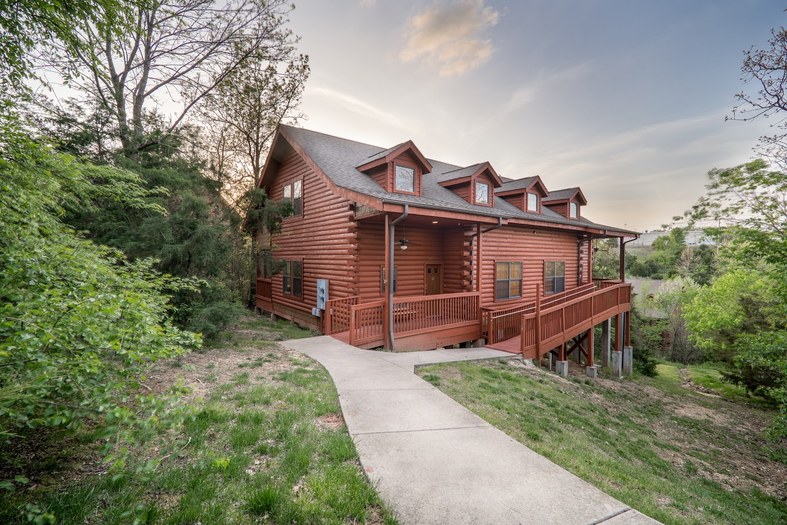 Cabins at Grand Mountain by Thousand Hills Vacations - United States