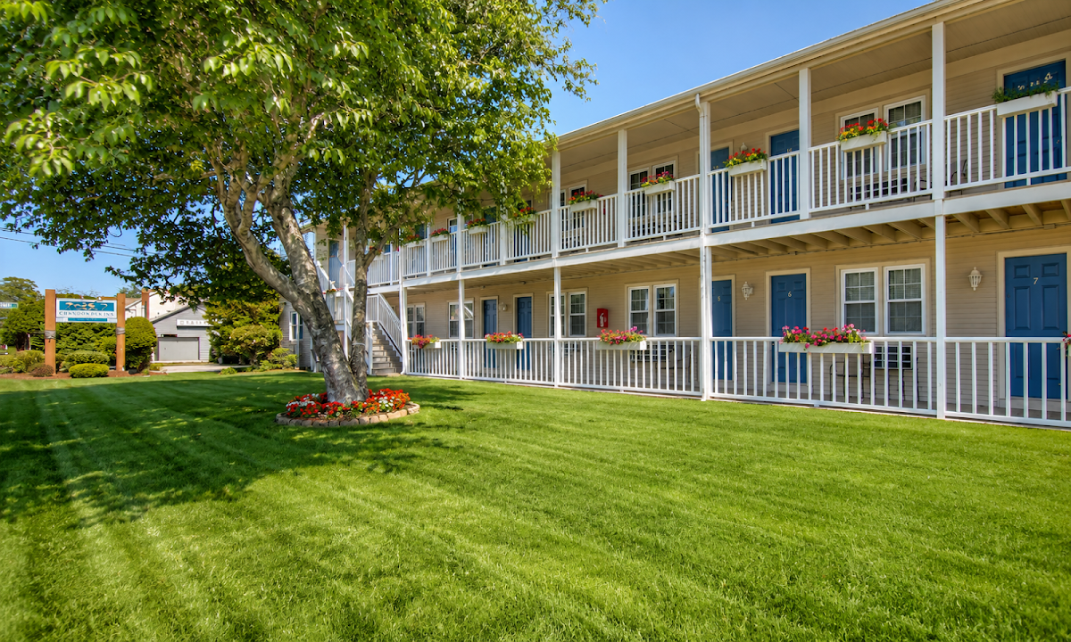 Pier 7 Condominiums